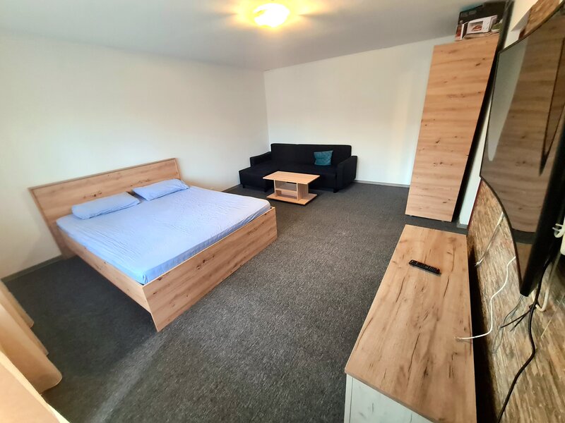 Voronet, garsoniera 5 min. M. Muncii,